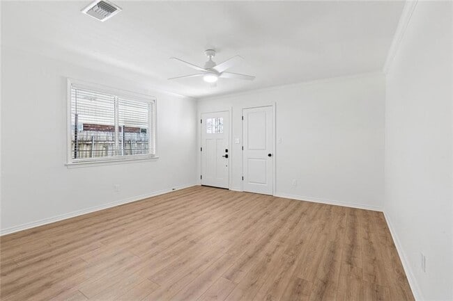 Building Photo - 1237 Helios Ave