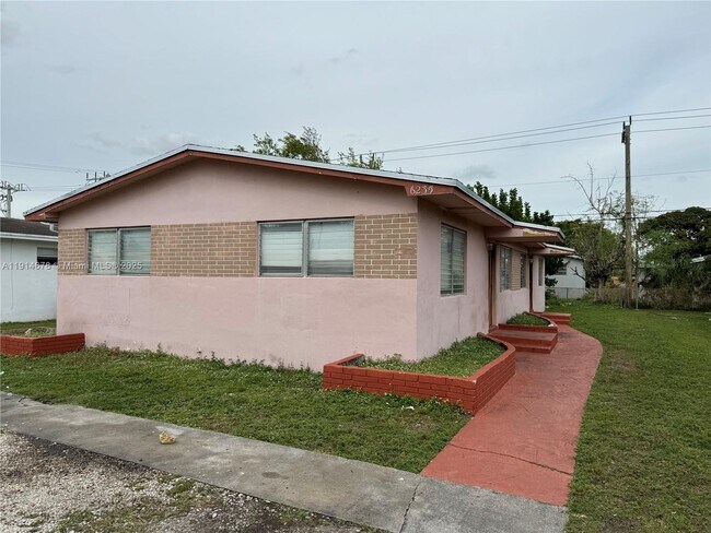 Primary Photo - 6235 Dawson St