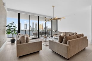 Building Photo - 5500 Island Estates Dr