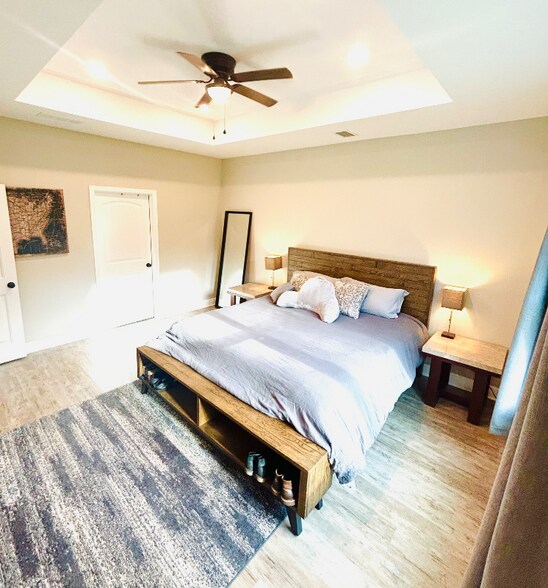 Building Photo - 5991 Born Dr