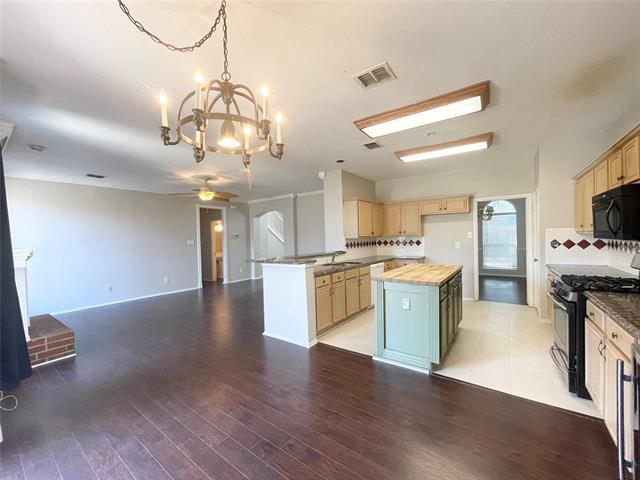 Building Photo - 4707 Sunflower Dr