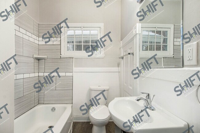 Building Photo - 214 Lexington #3: BEAUTIFUL updated three ...