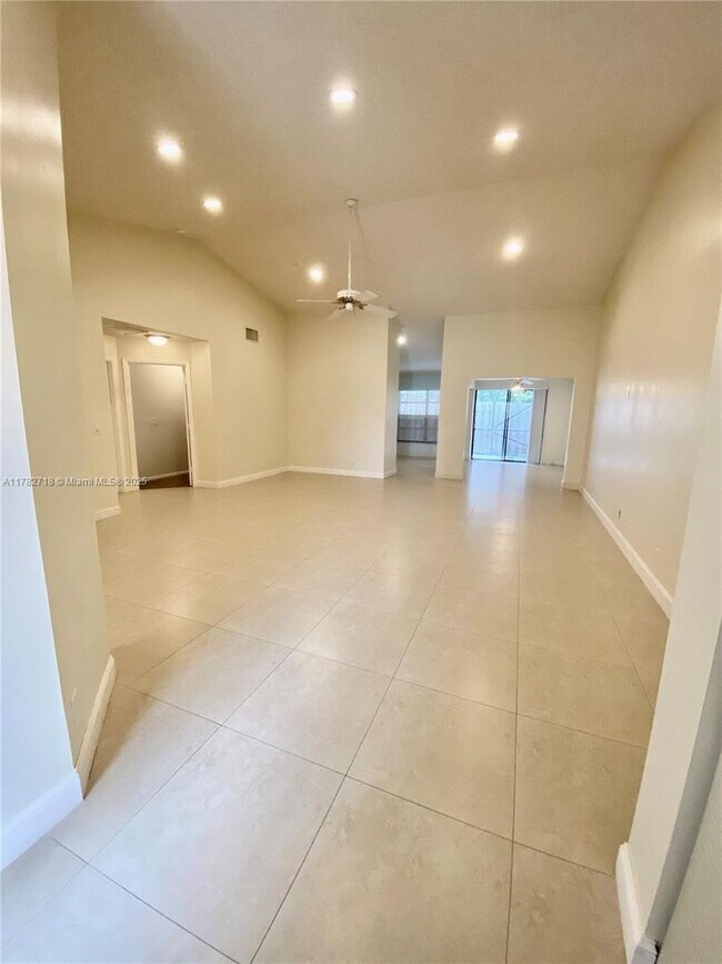 Building Photo - 9870 Watermill Cir