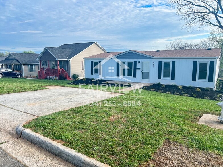 Building Photo - 900 Rockbridge Ave