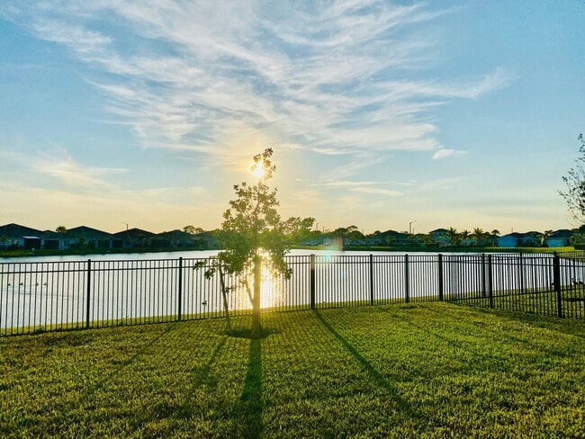 Building Photo - 106 Pummelo Pl