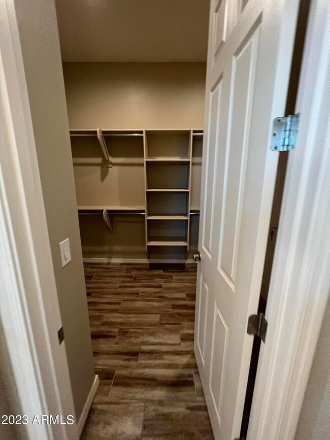 Building Photo - 4225 E Ronald St