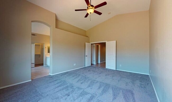 Building Photo - 3830 E Kroll Dr