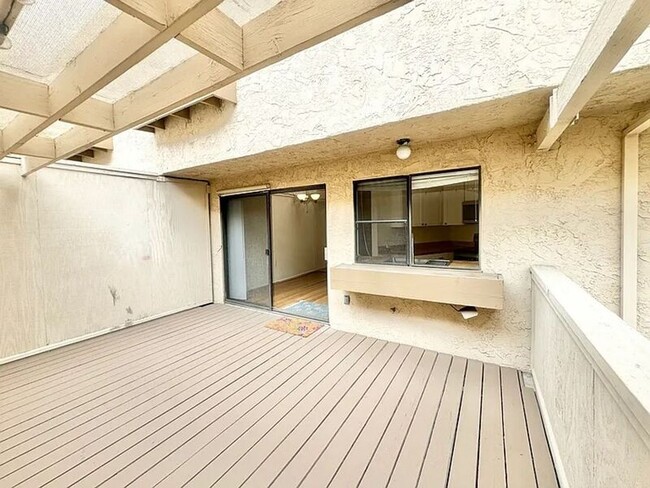 Building Photo - 8316 Via Sonoma