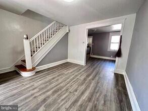 Building Photo - 3948 Howland St