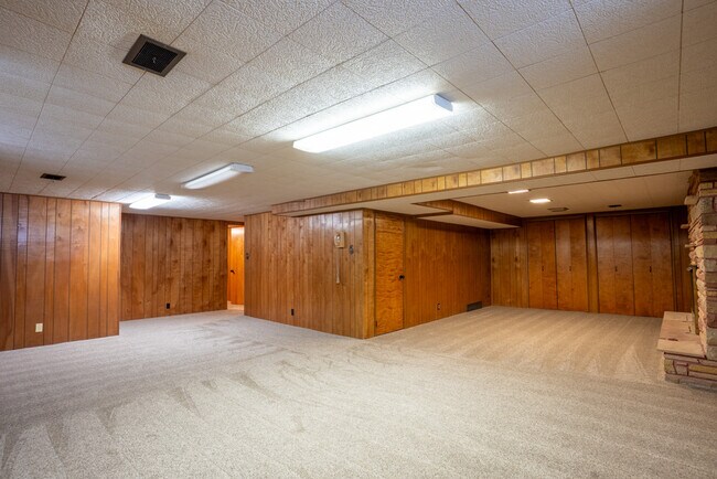 Building Photo - 182 S 800 E