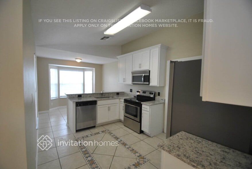 Building Photo - 1372 Sierra Cir