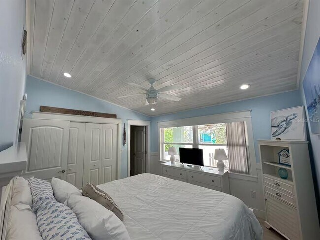 Building Photo - 5 Park Ave