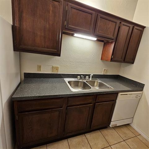 Building Photo - 9254 Forest Ln