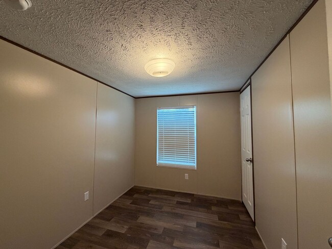 Building Photo - 3379 LA-3059