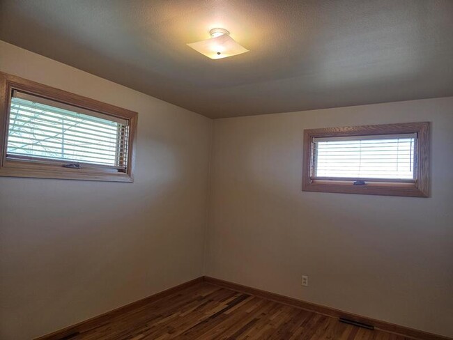 Building Photo - 12618 CO-60