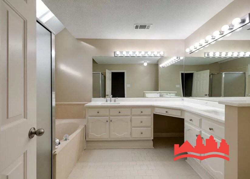 Building Photo - Full Month Rent Credit!! Welcome to 8534 B...
