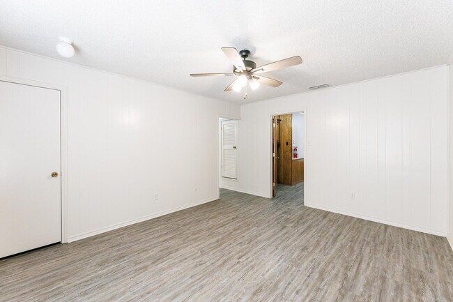 Building Photo - 5722 Brownfield Dr