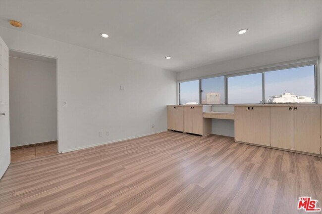 Building Photo - 10701 Wilshire Blvd