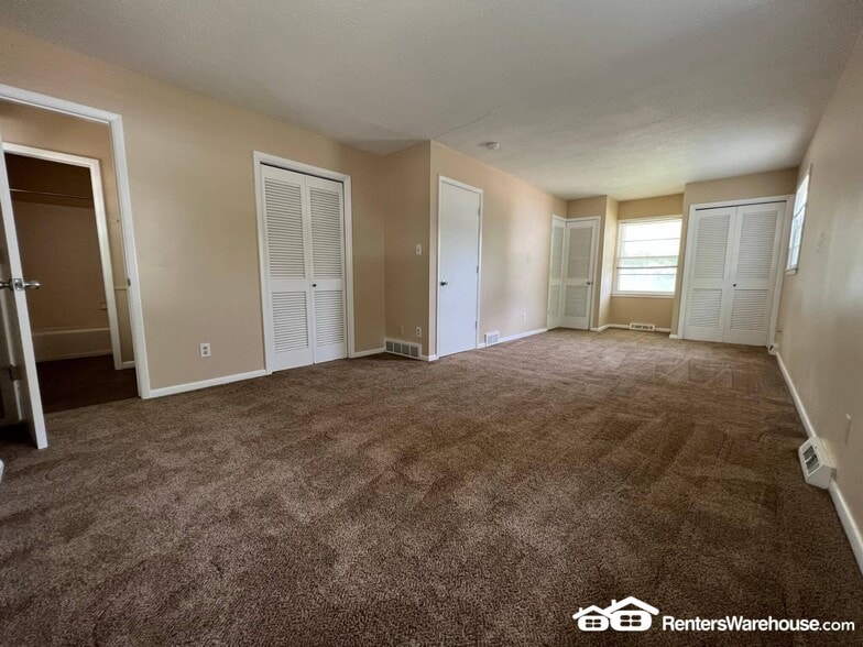 Building Photo - 2501 Rocklyn Dr