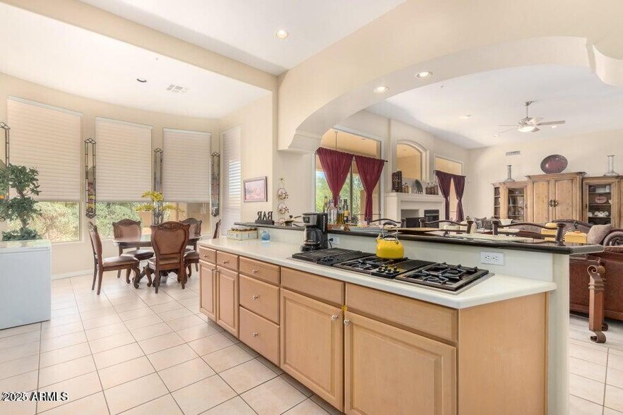 Building Photo - 8115 E Sand Flower Dr