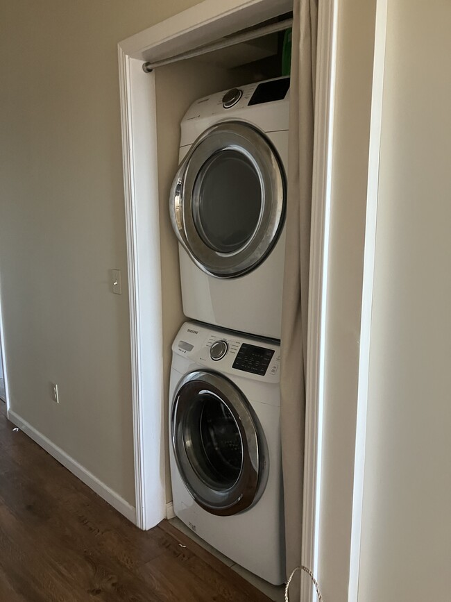 washer and dryer in unit - 404 Webster St