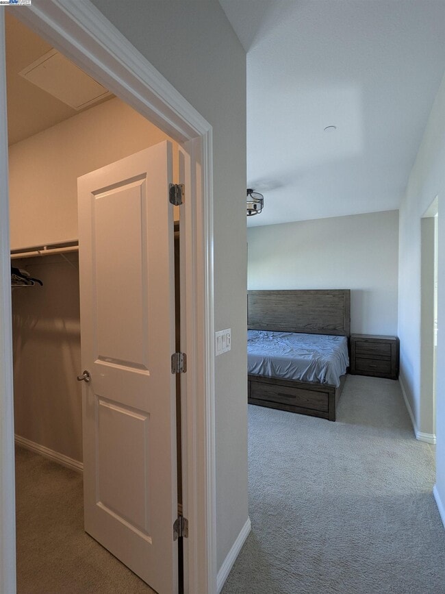 Building Photo - 5840 Virtual Ln
