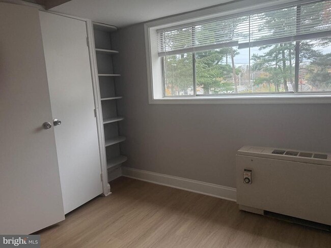 Building Photo - 10320 Westlake Dr