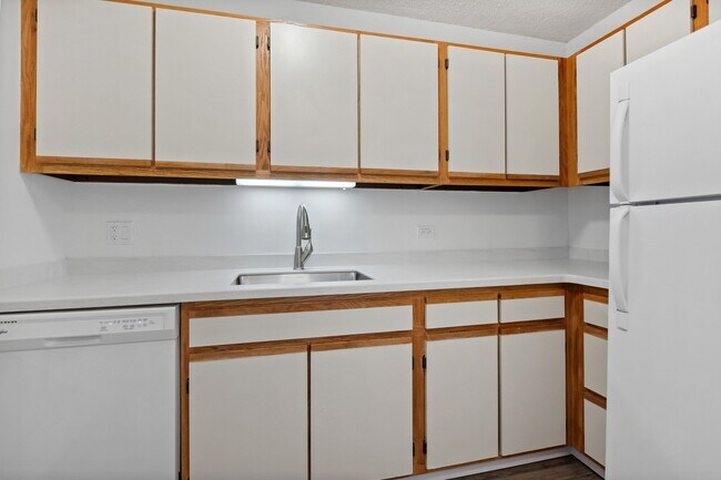 Building Photo - 1122 N Clark St