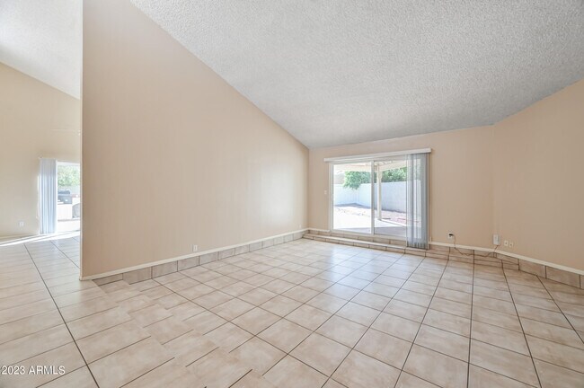 Building Photo - 7725 E Rovey Ave