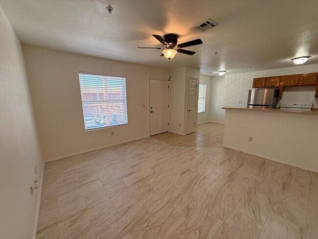 Building Photo - 2300 Stern Dr