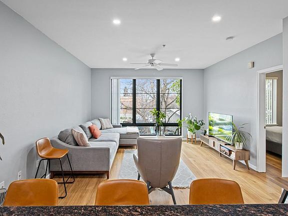 Building Photo - 1060 S Third St