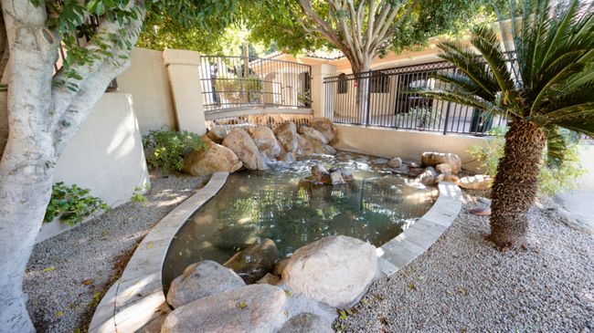 Building Photo - 2 Bed Condo, Stylish Gated Community with ...