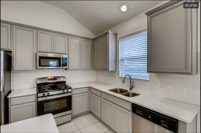 Building Photo - 116 Cipressi Cv