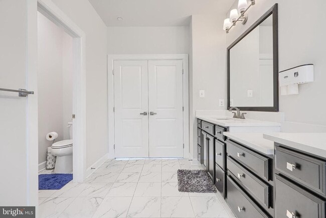Building Photo - 7123 Starmount Ct