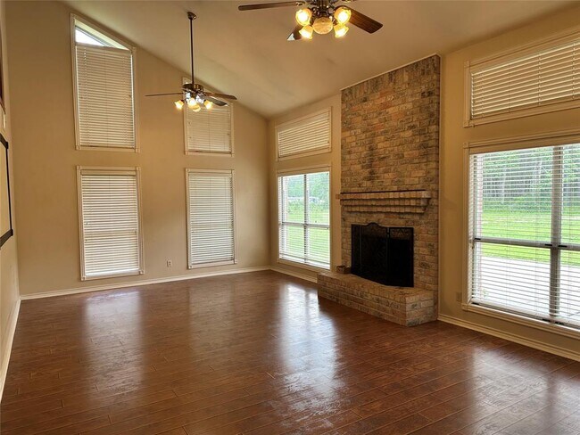 Building Photo - 33615 Dobbin-Huffsmith Rd