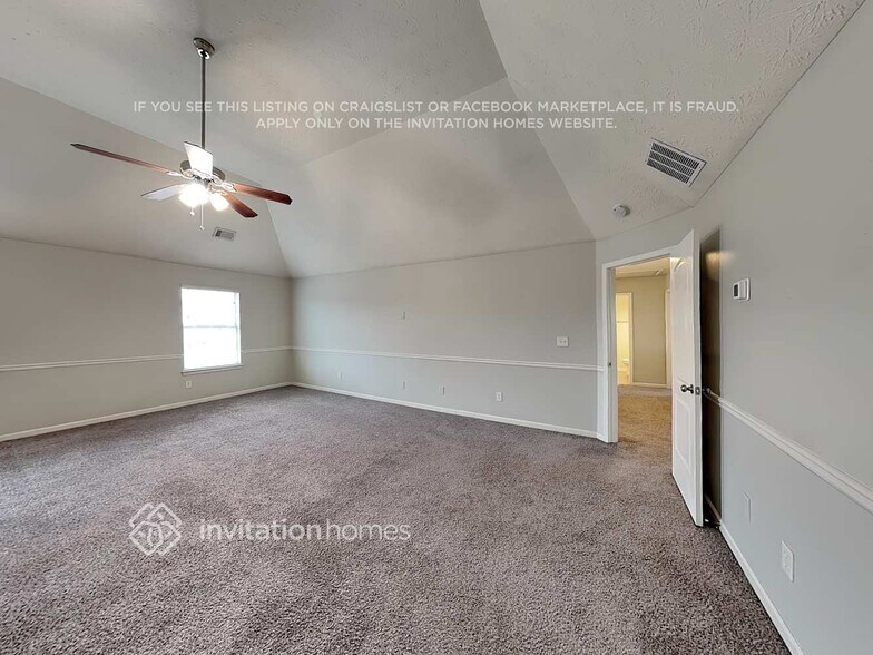 Building Photo - 225 Baltimore Ave