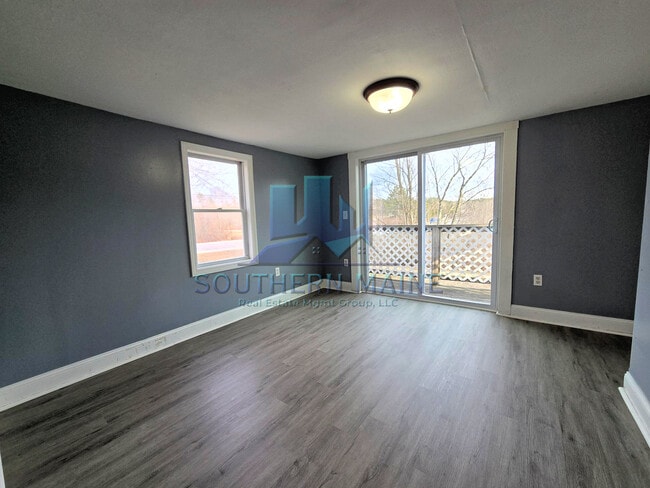 Building Photo - 392 Roosevelt Trail