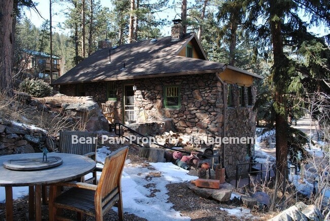 Building Photo - Charming Home in Kittredge!!