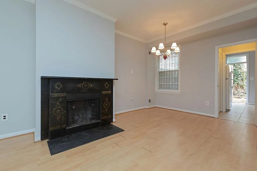 Building Photo - 955 25th St NW