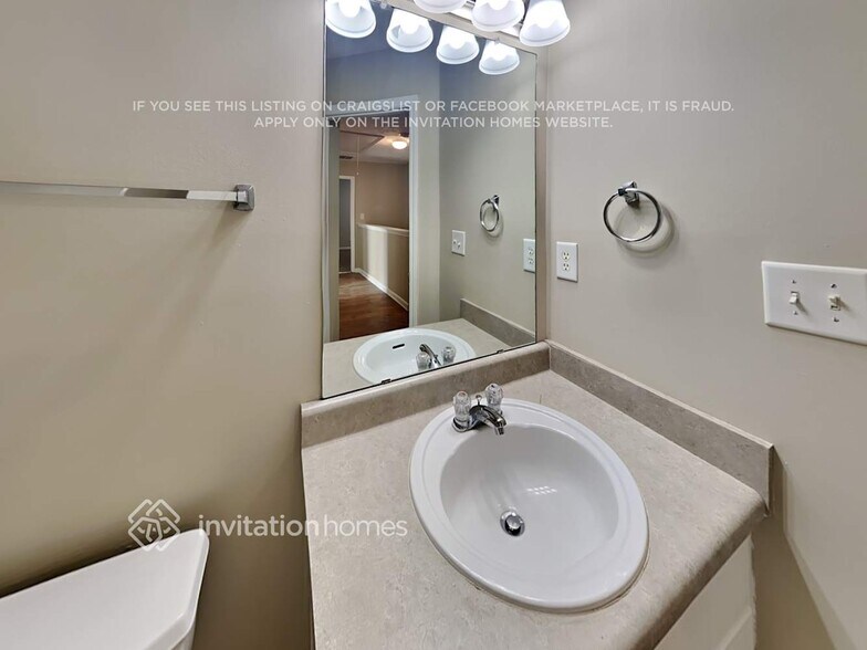 Building Photo - 8307 N Sterling Lakes Dr