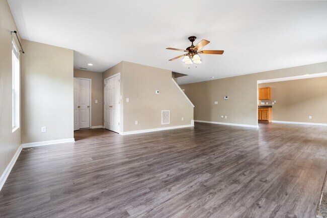 Building Photo - Beautiful 3BR Home with Fenced in Yard & 2-Car Garage in Raleigh