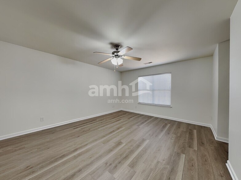 Building Photo - 801 Winterside Ln