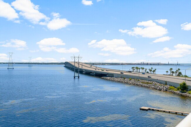 Building Photo - 6422 US-98