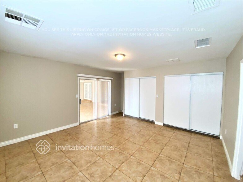 Building Photo - 3751 W Shangri-la Rd