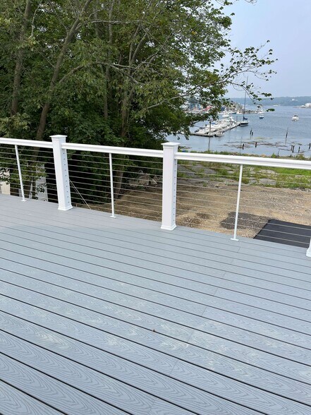 Building Photo - 169 E Main St