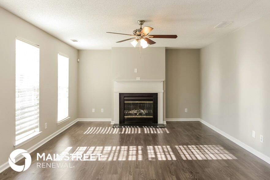 Building Photo - 5506 Amelia Ln