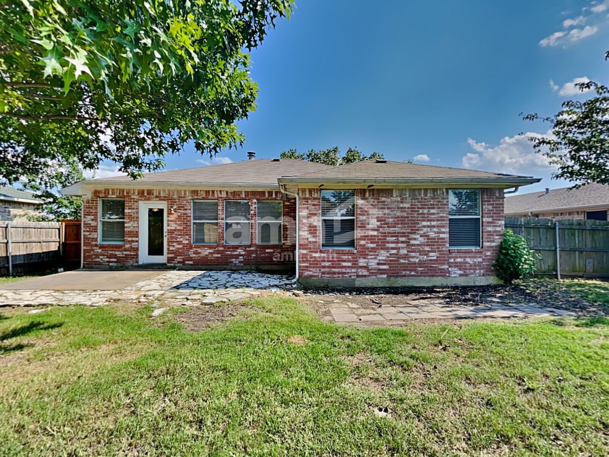 Building Photo - 223 Lake Texoma Dr