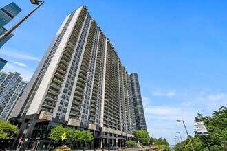 Building Photo - Highly desirable 1b apartment in Lakeshore East