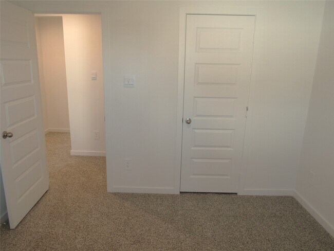 Building Photo - 2807 Glengary River Wy