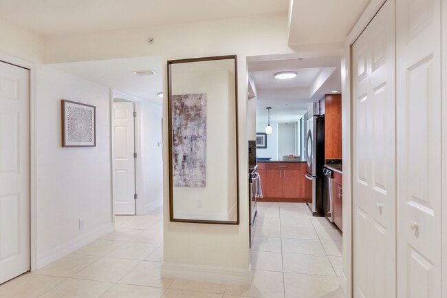 Building Photo - 3000 N Ocean Dr